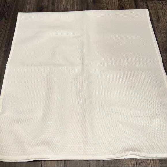 IKEA Lenast Waterproof Protector 38x75” Len x2 Fitted Sheets 38x61” - Picture 8 of 16